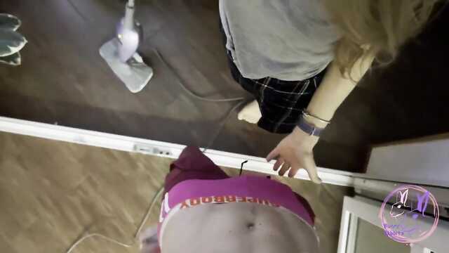 A lustful peasant quickly fucked a maid with cancer while his wife was not at home