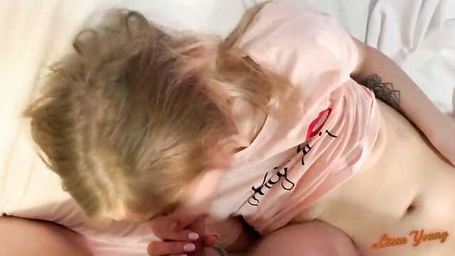 Друзья: Мокрая Киска и Тоскующий Друг.