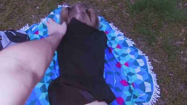 Влюблённый учитель обнаружил в лесу прогульщицу-студентку и развеял её сомнения