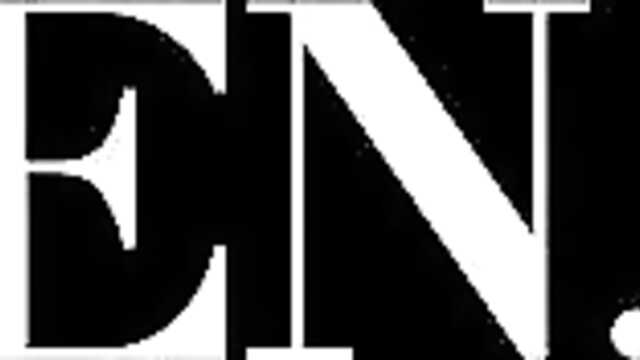 Blondynka w całej cieszy się namiętnym pieprzeniem ze swoim chłopakiem na prywatnej plaży