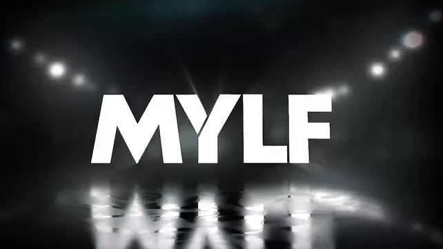 Жетілген француз әйелі өз арманын орындады және керемет негрмен жыныстық қатынастан ләззат алды