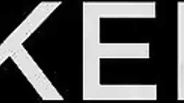 Аққұба демалыста бай бұлшықетті негрдің үлкен мүшесін ұнатады