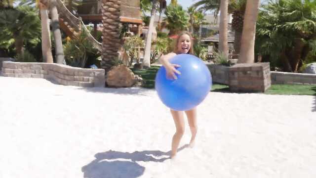 Experimentado macho gran polla le dio a la belleza un orgasmo