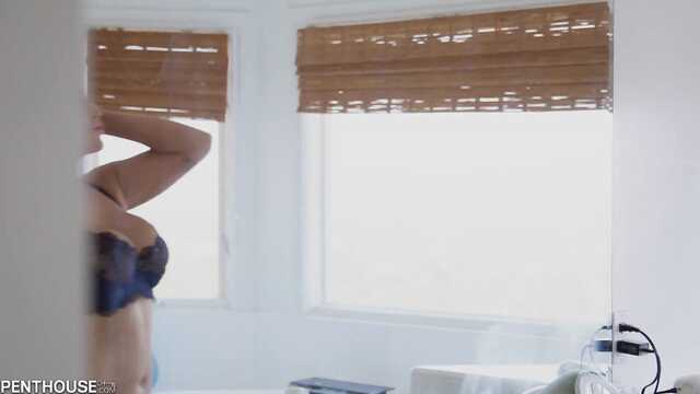 ЗрелаяБаба Восторгается От Чёрного Члена