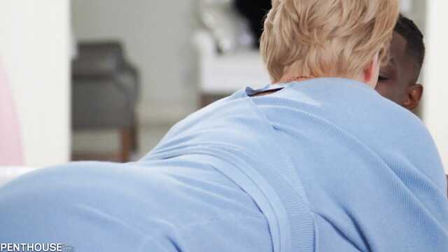 ЗрелаяБаба Восторгается От Чёрного Члена