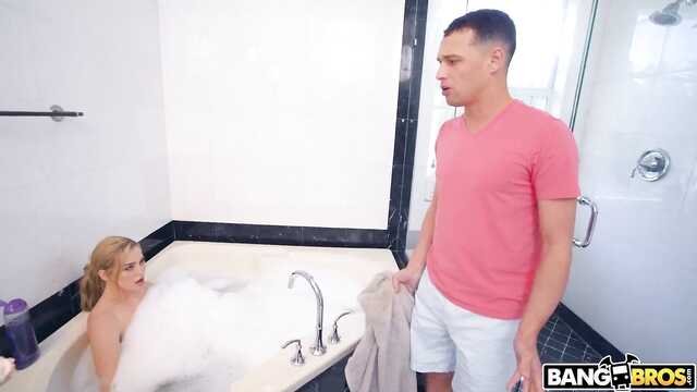 Ich wollte ein Schaumbad nehmen, musste aber saugen