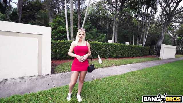 Милфа: Крепкий Член в Машине