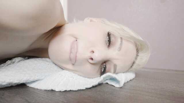 Милфа сұрады жас жазалауға оның хуем