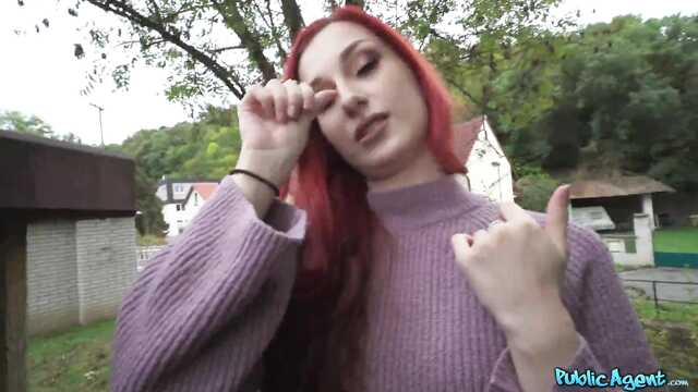 Рыжая: Минет и секс за деньги