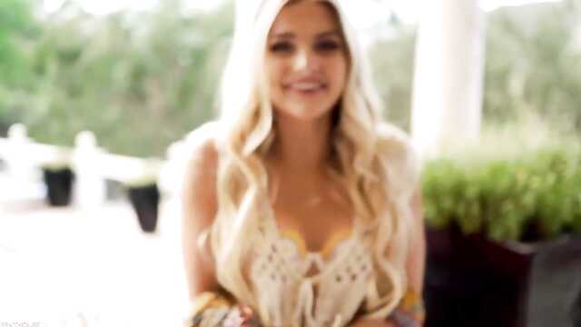 Za kulisami przed filmowaniem porno z erotyczną wiewiórką Trippie Bri