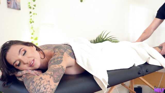 Жақсы массажист және пилотку дайын отодрать