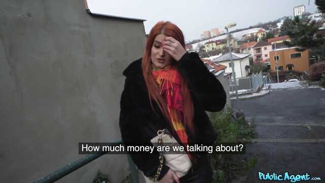 Za babolosiki rudowłosa rzuciła się w wir rozpusty