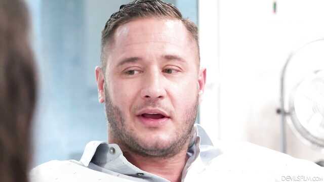 Жігіт сыйлады ең жақсы досына секс жыныстық чиптермен