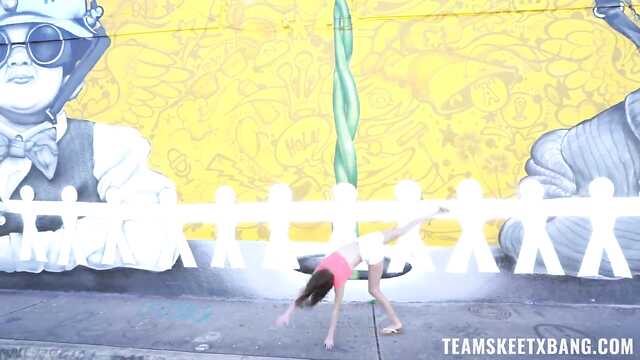 A skinny cutie on a chaise longue fucks with her bald lover