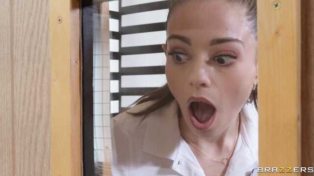 Die Libertines haben sich nicht nur in der Sauna ausgeruht, sondern auch einen fremden hübschen Mann dort gefickt