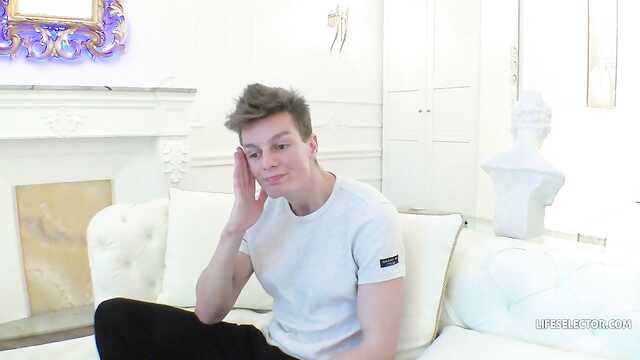 Młode niegrzeczne znów znalazły przygody na swoje nienasycone cipki