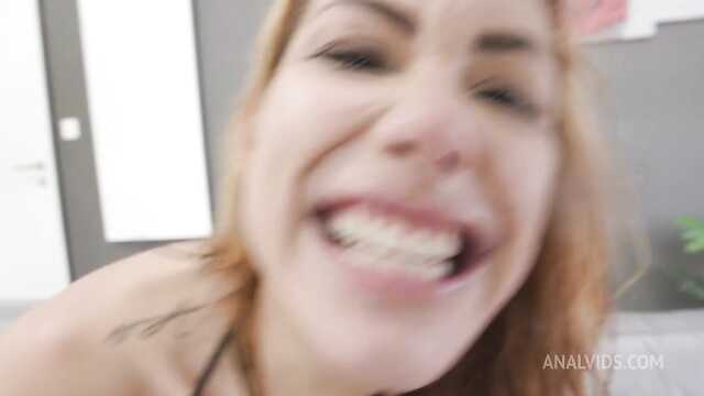 Duas amigas hoje experimentaram tudo o que pode trazer dor insana e prazer selvagem ao mesmo tempo