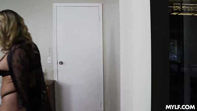 Mamuśki zdradza męża, aby zajść w ciążę