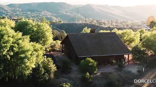 Poczęstował wiekowego przyjaciela pieprzoną latynoską