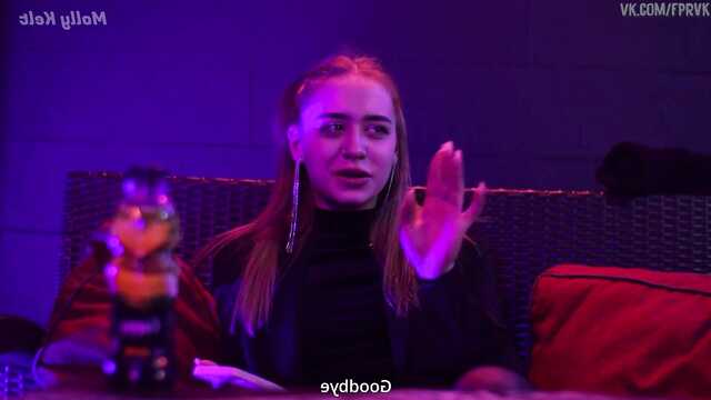 Trajo a una amiga de mucho tiempo a su casa, y ella ya estaba en el pasillo comenzó a follar