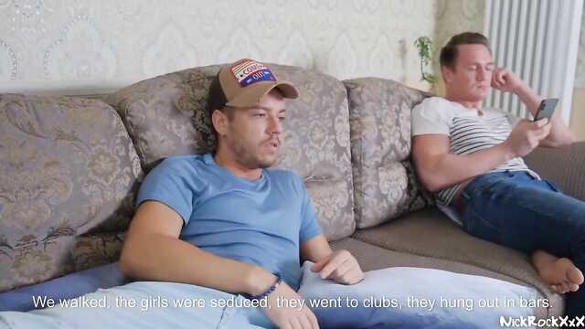 Русская Проститутка С Двумя: Удовольствие В Униформе