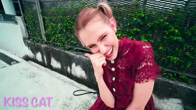 Russische Touristen schob eine heiße Küken direkt auf der Straße