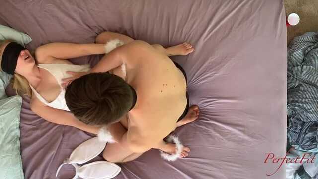 Экстремальное Сексуальное Путешествие с Кроликом с Завязанными Глазами.