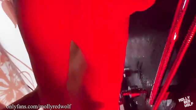 Наслаждайтесь Минетом и Сексом с Аппетитной Бестией