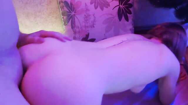 Новогодний Секс: Девушка с Манящими Сосками.