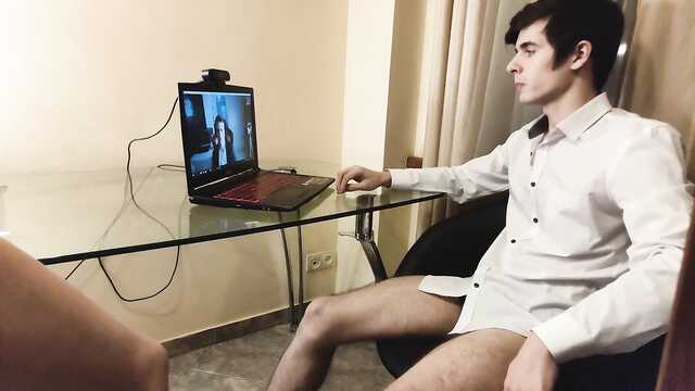 Pieprzenie shobla zrywa facetowi wywiad na Skype