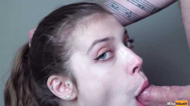 Милаха отсосала хуй өгей ағасына, кейін дауылды эротикалық ұйқы оның қатысуымен