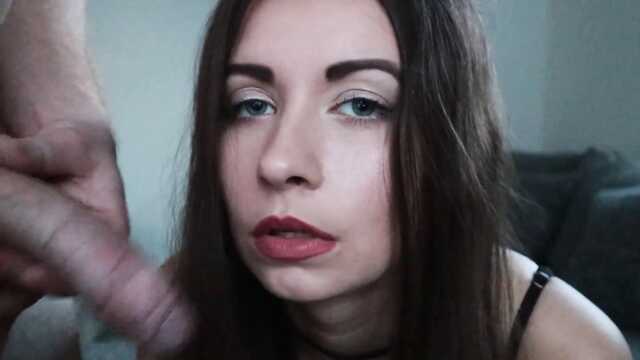 Levantou-se com câncer e imediatamente recebeu um pau na buceta, isso não é felicidade