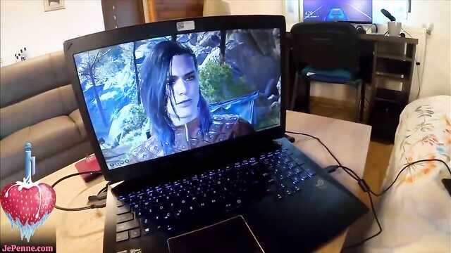 Lizał cipkę swojego gracza, a potem wszedł w nią od tyłu