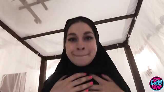 A wonderful bride in a burqa is convulsively fucking