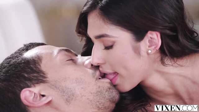 Мен оны әпкеммен татуластыру үшін адаммен сөйлестім