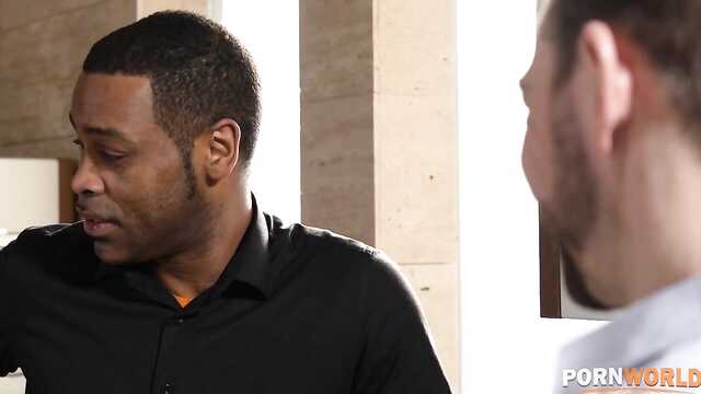 Мен дрочкаға түсіп қызметкерлерге берілуге тура келді