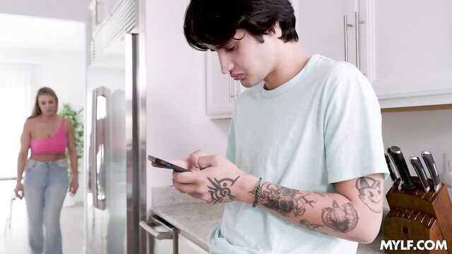 Пустил өз Торпедо в киску жетілген соблазнительнице