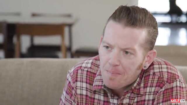 Блондинка заставила негра измениться.