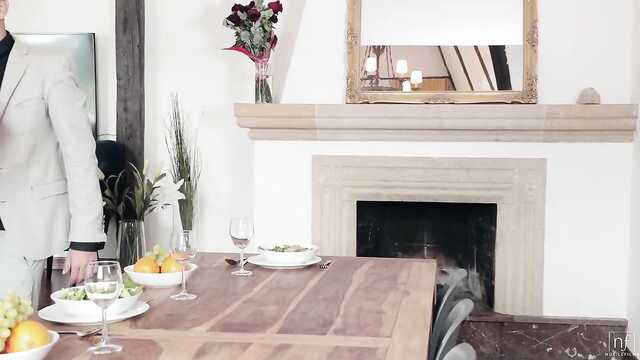 Счастливый Очкарик: Чувственное Трогание