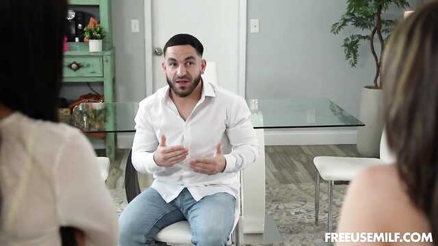 Mann abwechselnd fickt milf und Ihre Freundin