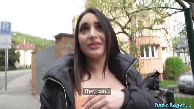 Девка ақша үшін береді бірінші қарсы