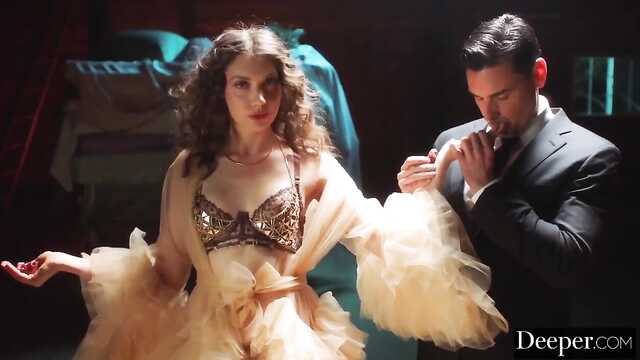 Pretty woman experiments with two men