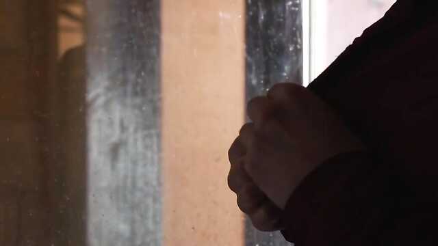 Fille bareback jeune ami bite après la douche