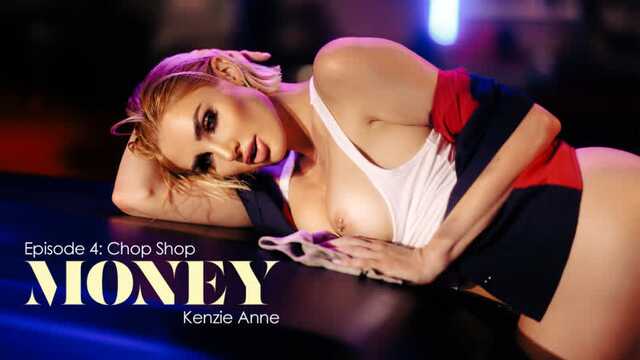 For the loot, a prostitute fucks in a nightclub