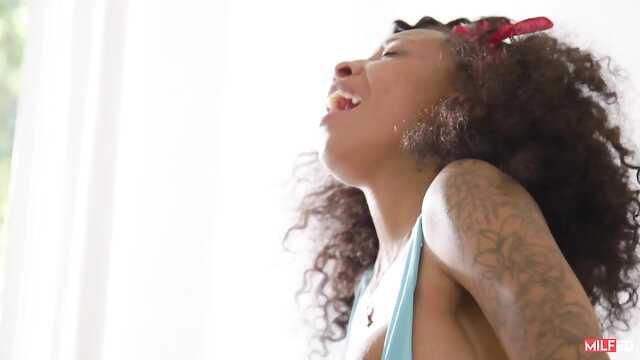 Европейка для лесбиянок: удовлетворение!