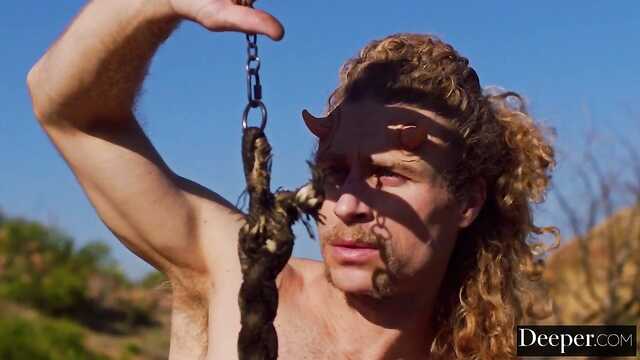 Demony seks na łóżku na środku pustyni