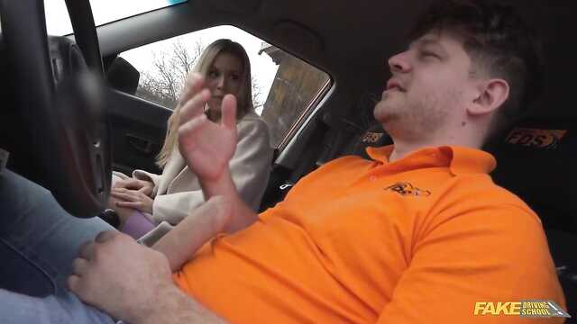 Donné à l'instructeur de conduite lors de la première leçon