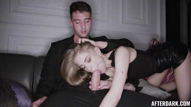 Кукле потребовалось партнёра.