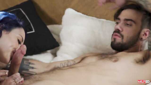 Licked the pussy of a seductive chick and planted