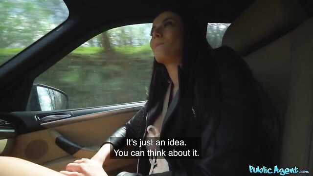 Грязный пикапер ебет незнакомку в авто и на травке